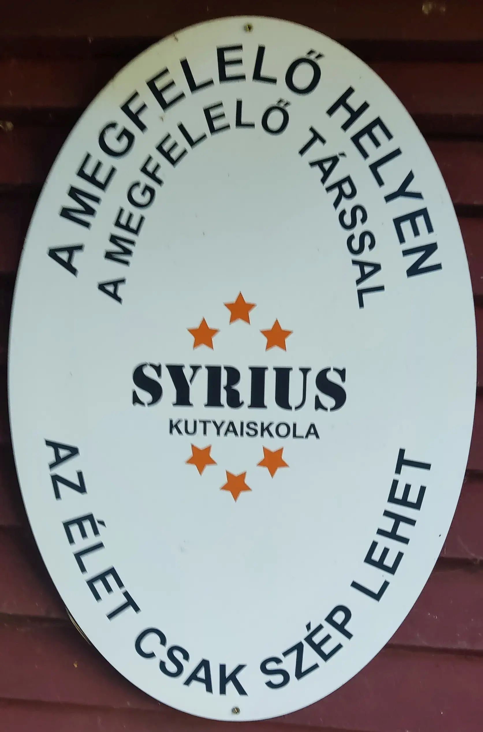Syrius Kutyaiskola - hitvallás